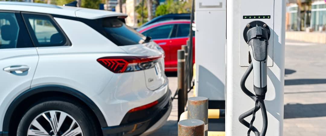 parking borne recharge voiture électrique